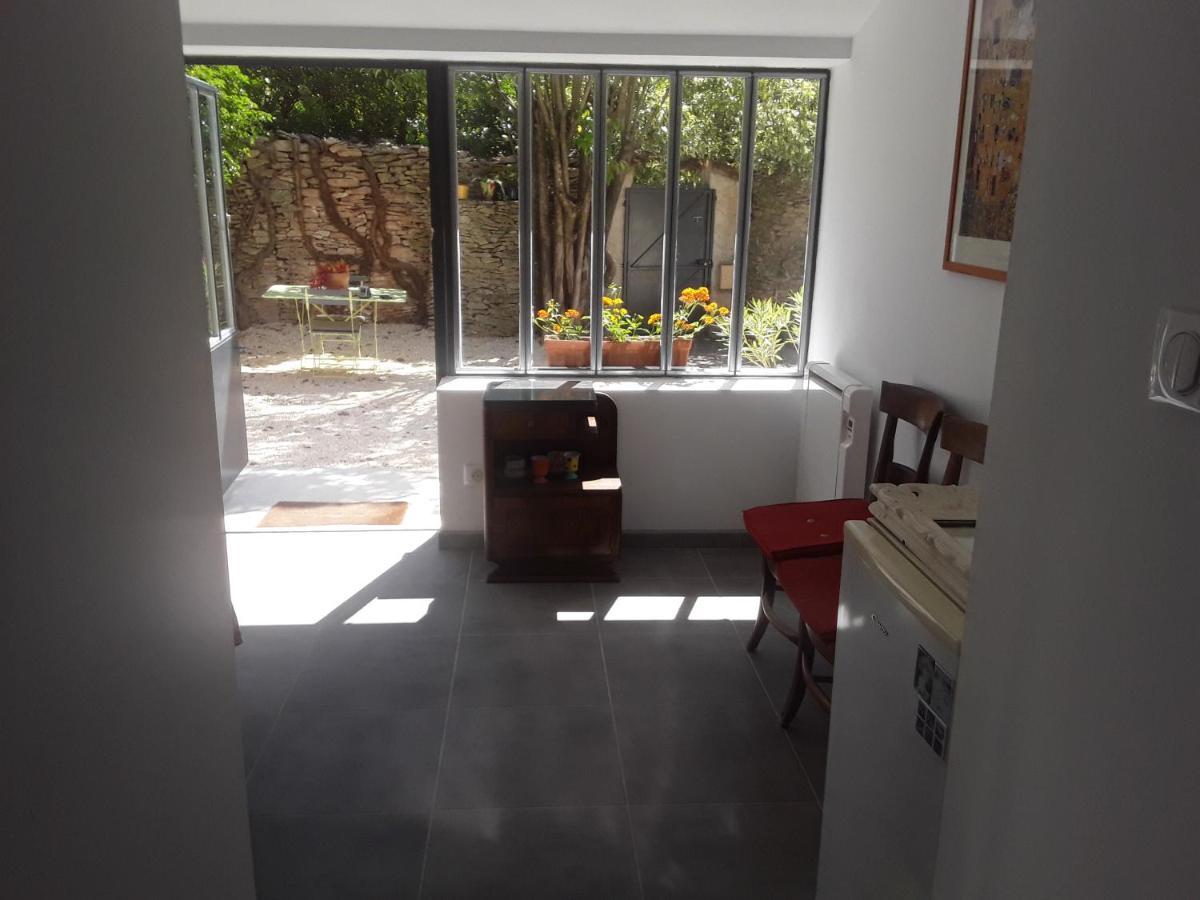 Chambres D'Hotes Lovely Planette Nimes Exterior foto