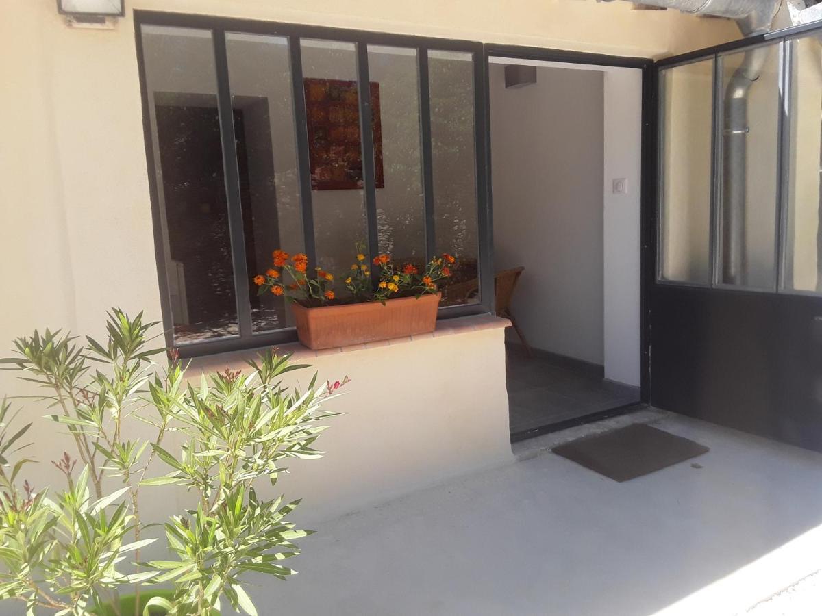 Chambres D'Hotes Lovely Planette Nimes Exterior foto