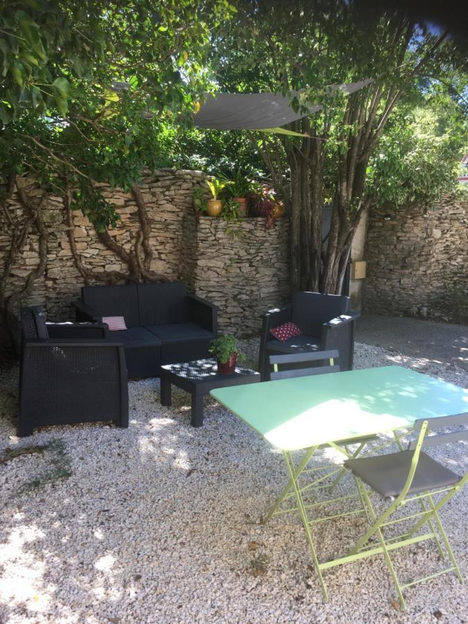 Chambres D'Hotes Lovely Planette Nimes Exterior foto